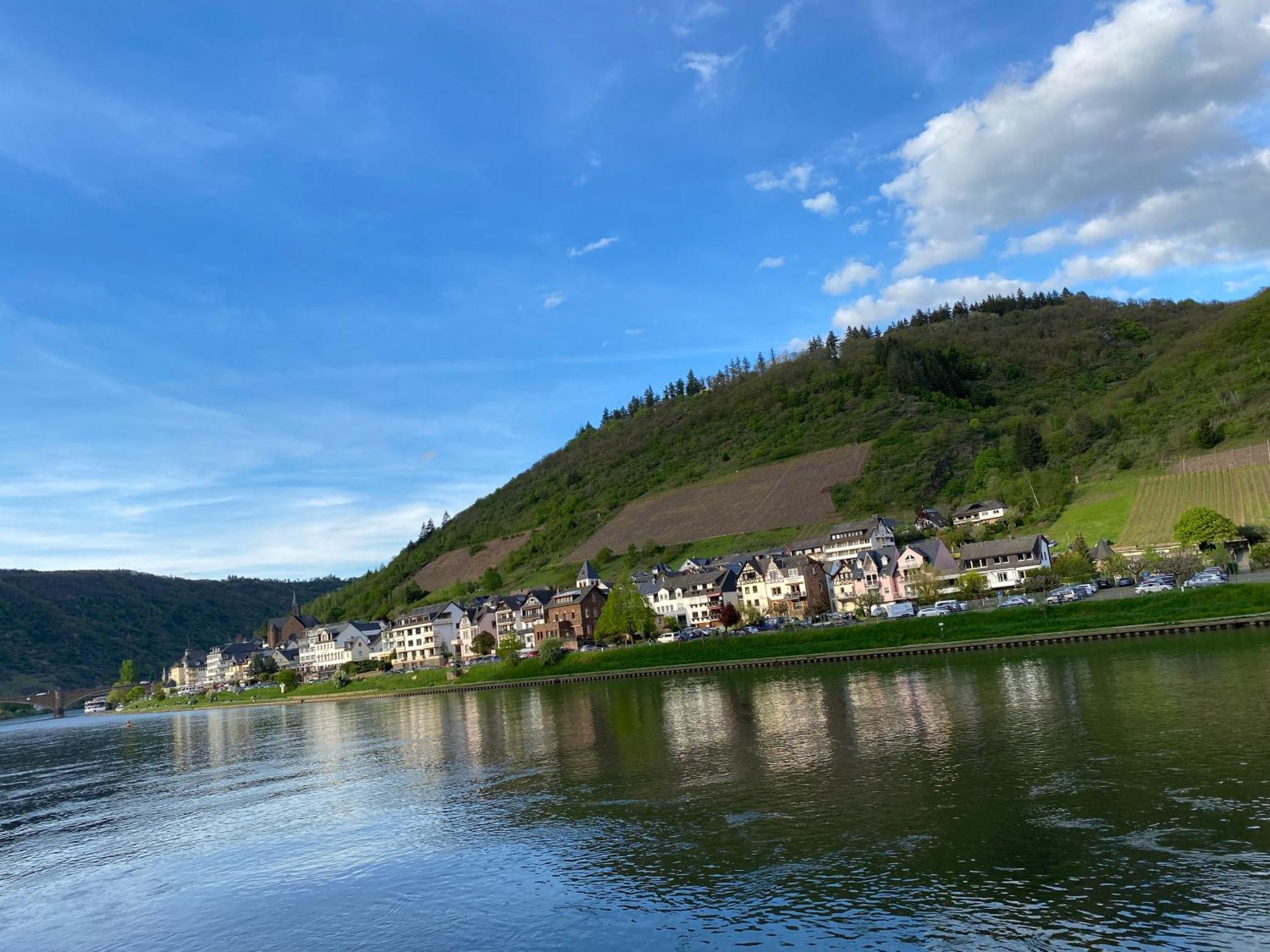 Pension Mit Moselblick Klotten Esterno foto